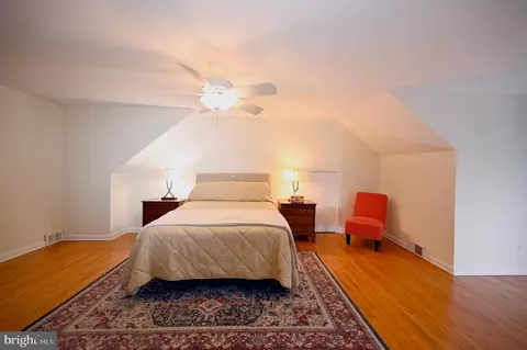 Bedroom - 572 Cricket Ln, Wayne, PA 19087 photo 5 of 9