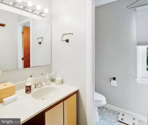 Bath - 237 Bridge Rd, Ogden, PA 19061 photo 1 of 3