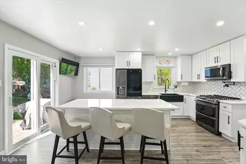 Kitchen - 237 Bridge Rd, Ogden, PA 19061 photo 1 of 2