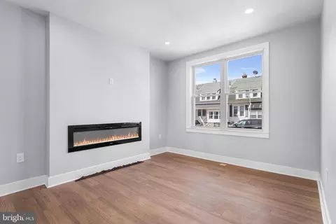 Living - 54 Cedar St, Marcus Hook, PA 19061 photo 2 of 2