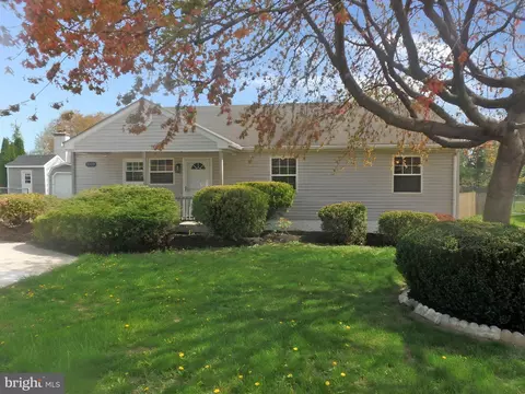 3009 Naamans Creek Rd, Ogden, PA 19061
