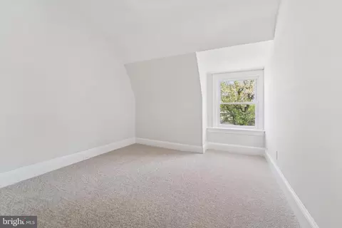 Bedroom - 8 Cedar St, Marcus Hook, PA 19061 photo 2 of 3