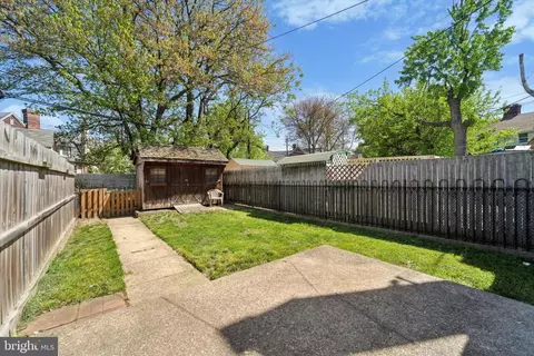 Exterior - 8 Cedar St, Marcus Hook, PA 19061 photo 2 of 3