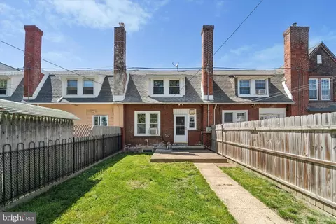 Exterior - 8 Cedar St, Marcus Hook, PA 19061 photo 3 of 3