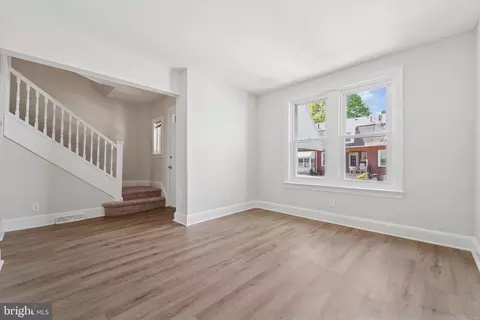 Living - 8 Cedar St, Marcus Hook, PA 19061 photo 1 of 1