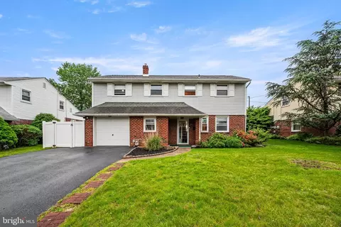 1421 Brierwood Rd, Havertown, PA 19083