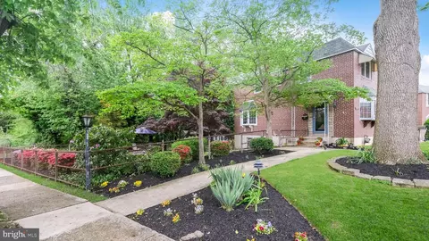 100 Lakeview Dr, Ridley Park, PA 19078