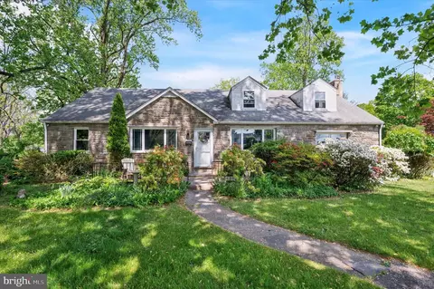 2627 Cynwyd Ave, Broomall, PA 19008