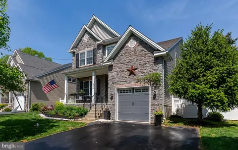 326 Kenmore Rd, Havertown, PA 19083