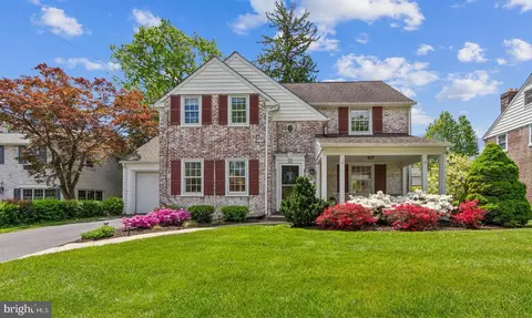 320 Overhill Rd, Wayne, PA 19087