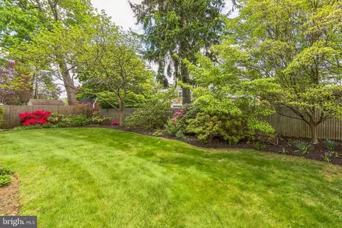 Exterior - 320 Overhill Rd, Wayne, PA 19087 photo 9 of 10