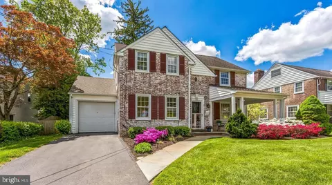 Exterior - 320 Overhill Rd, Wayne, PA 19087 photo 3 of 10