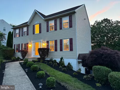 4206 Tara Cir, Boothwyn, PA 19061