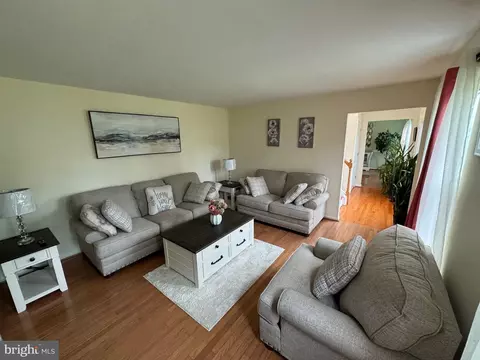 4206 Tara Cir, Boothwyn, PA 19061 photo 6