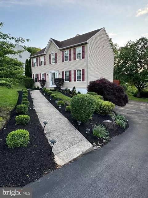 4206 Tara Cir, Boothwyn, PA 19061 photo 2