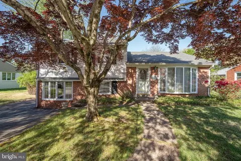 262 Lewis Rd, Springfield, PA 19064