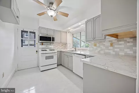 Kitchen - 129 Crestview Rd, Darby, PA 19082 photo 1 of 1