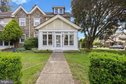 129 Crestview Rd, Darby, PA 19082