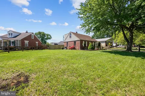 Exterior - 1007 Thornton Rd, Boothwyn, PA 19061 photo 3 of 5