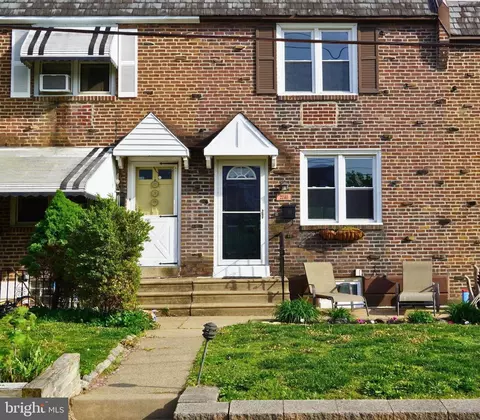 2240 S Harwood Ave, Darby, PA 19082