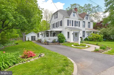 209 Riverview Rd, Swarthmore, PA 19081