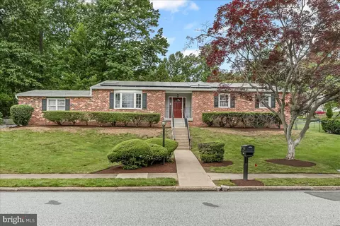 1795 Hillcrest Ln, Aston, PA 19014