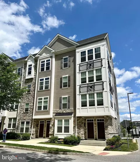 201 Charles Ellis Dr, Newtown Square, PA 19073