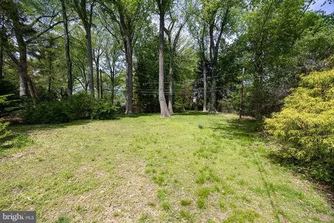 Exterior - 314 Spring Valley Rd, Springfield, PA 19064 photo 9 of 11