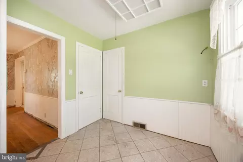 Entry Way - 314 Spring Valley Rd, Springfield, PA 19064 photo 4 of 4