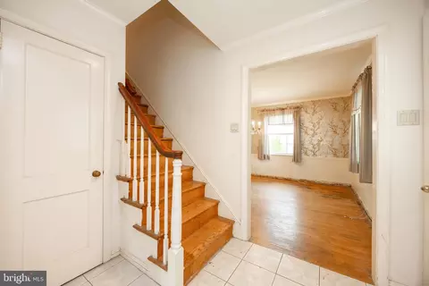 Entry Way - 314 Spring Valley Rd, Springfield, PA 19064 photo 2 of 4