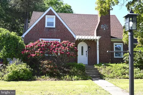 300 Orchard Rd, Springfield, PA 19064