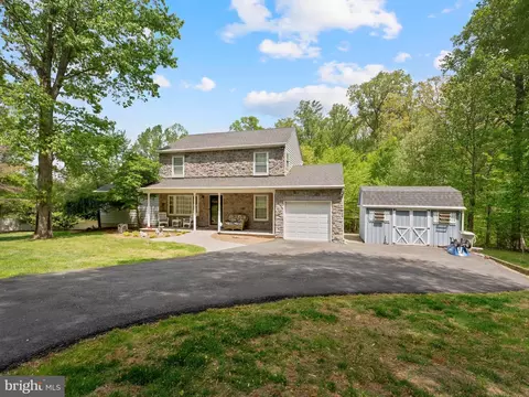 41 Dogwood Ln, Aston, PA 19014