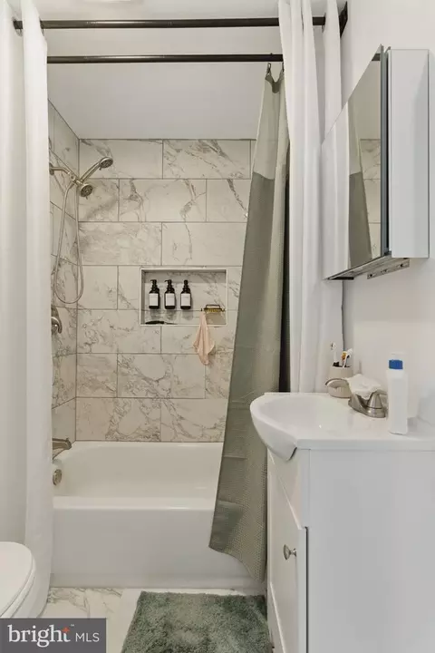 Bath - 4508 Post Rd, Marcus Hook, PA 19061 photo 4 of 4