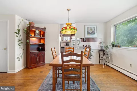 2 Waverly Rd, Havertown, PA 19083