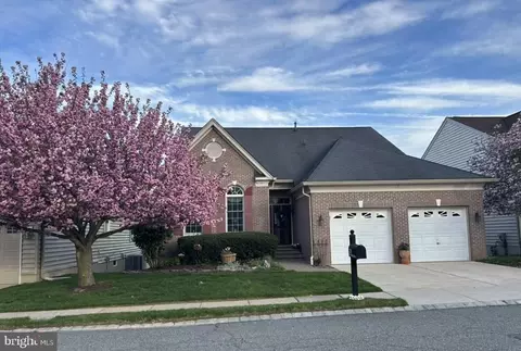 34 N Valentine Dr, Garnet Valley, PA 19060