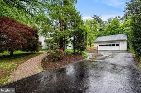206 Martroy Ln, Wallingford, PA 19086 photo 5