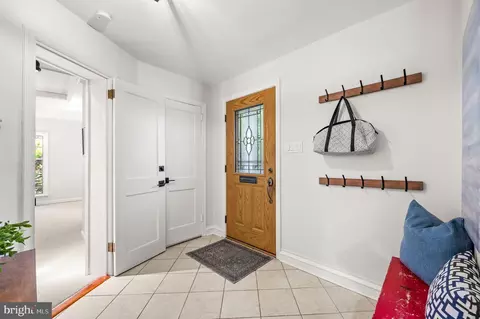 206 Martroy Ln, Wallingford, PA 19086 photo 7