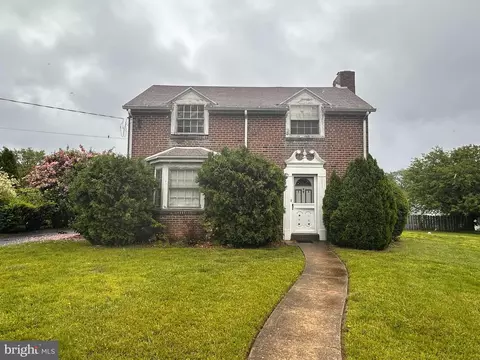 301 Upland Rd, Havertown, PA 19083