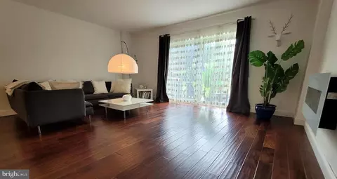 441 Saybrook Ln #169, Wallingford, PA 19086