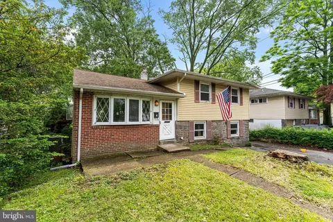 1200 Providence Rd, Secane, PA 19018