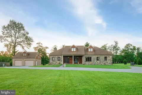 358 Lenni Rd, Aston, PA 19014