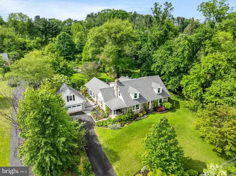 215 Copples Ln, Wallingford, PA 19086