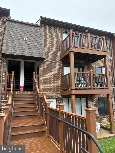 5200 Hilltop Dr #A22, Brookhaven, PA 19015
