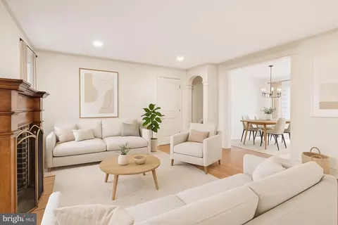 Living - 2 E Avon Rd, Brookhaven, PA 19015 photo 2 of 5