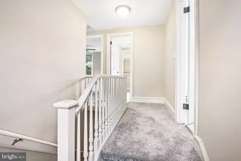 Entry Way - 2 E Avon Rd, Brookhaven, PA 19015 photo 3 of 4