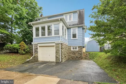 Exterior - 2 E Avon Rd, Brookhaven, PA 19015 photo 2 of 3