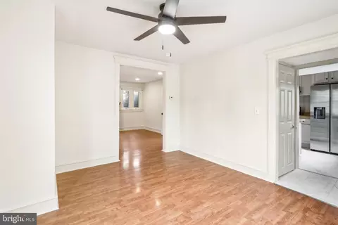 Entry Way - 2 E Avon Rd, Brookhaven, PA 19015 photo 2 of 4