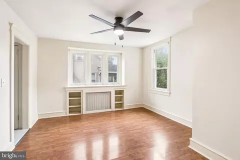 Living - 2 E Avon Rd, Brookhaven, PA 19015 photo 4 of 5