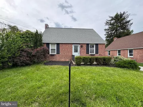 402 S Media Line Rd, Newtown Square, PA 19073