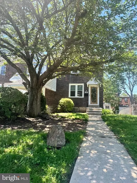 242 Gramercy Dr, Clifton Heights, PA 19018